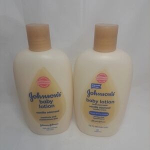 Johnson's Vanilla Oatmeal Baby Wash15 fl oz Original Formula-LOT OF 2